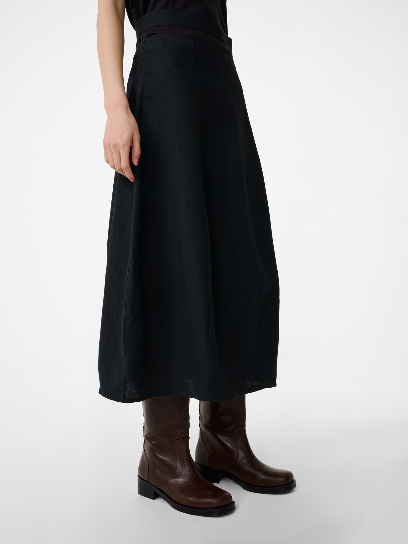 Orcha Skirt in Black Grape