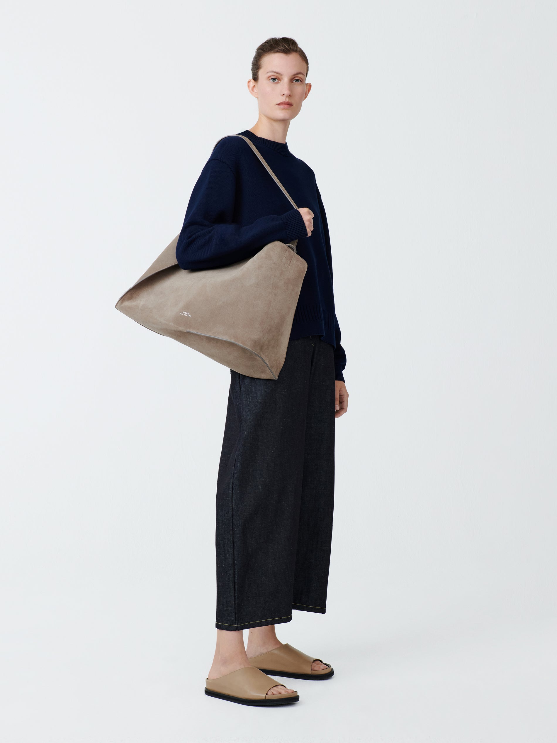 Paola Knit in Darkest Navy