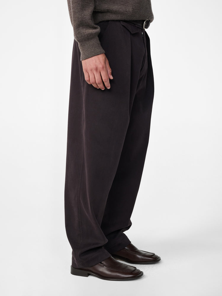 Poole Pleated Twill Pant in Chocolate