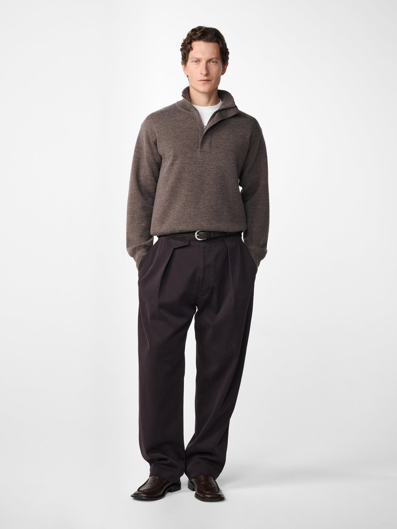 Poole Pleated Twill Pant in Chocolate