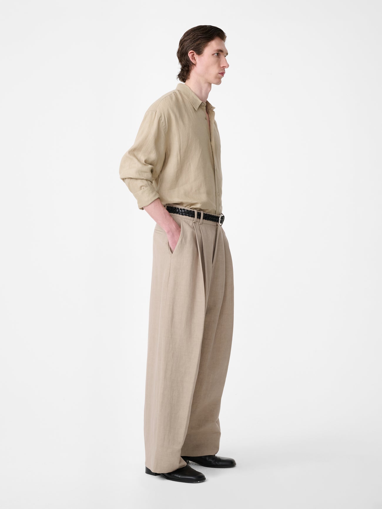 Rafe Linen Shirt in Sand
