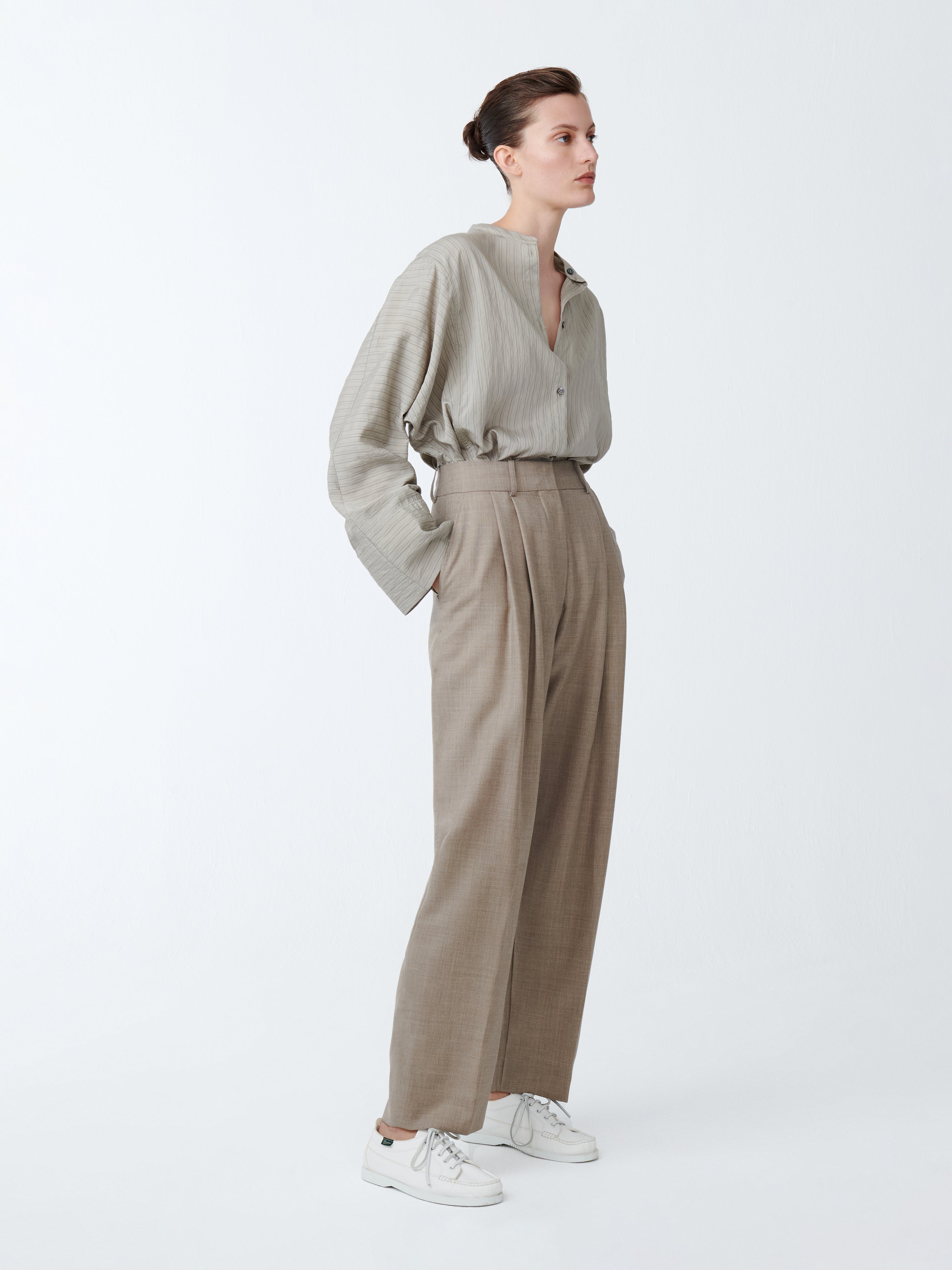 パンツ STUDIO NICHOLSON SUMMER WOOL PANTS Sperro Tropical Wool Pant in Straw Melange– Studio Nicholson