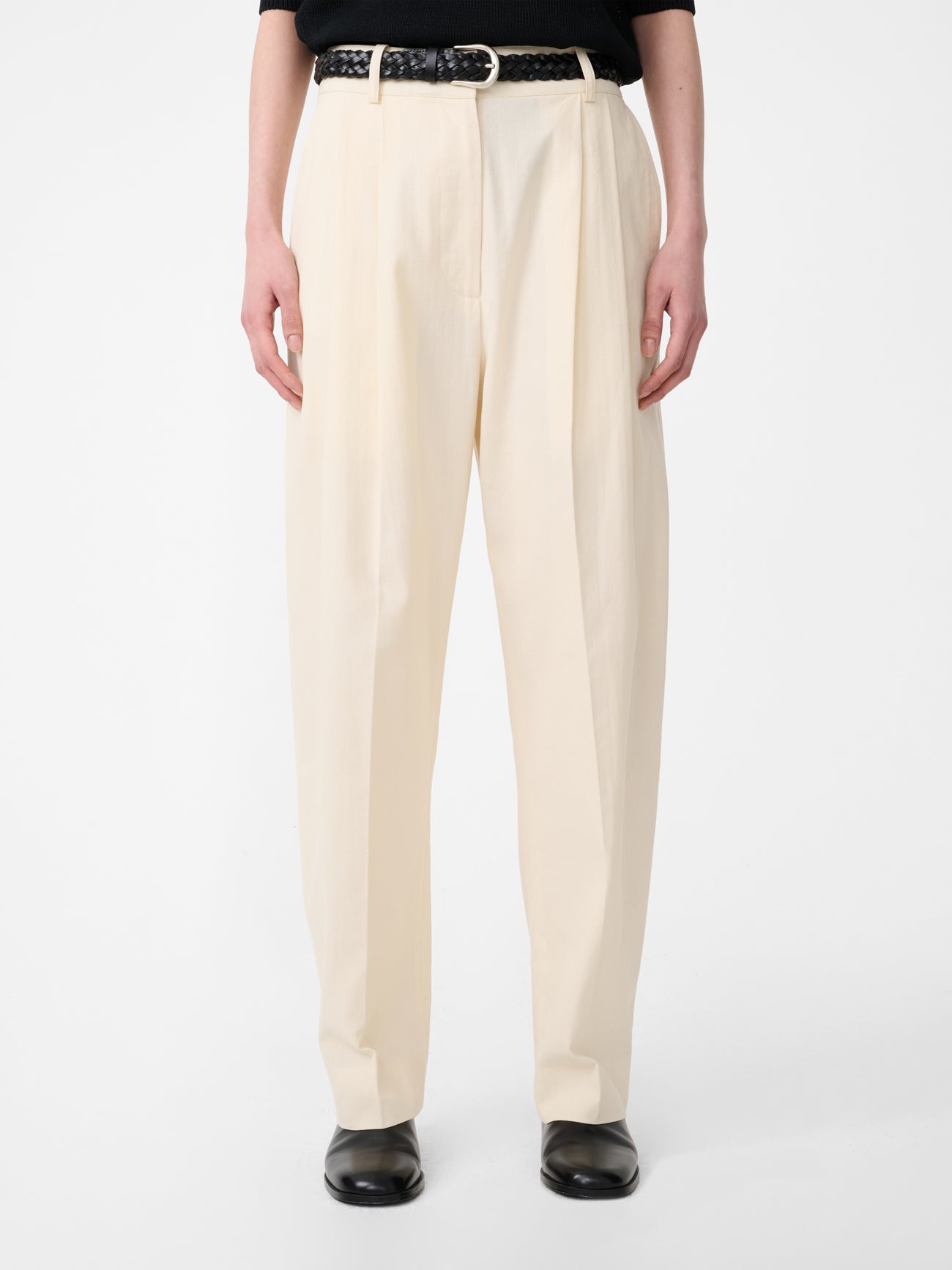 Sperro Tailored Pant in Antique White