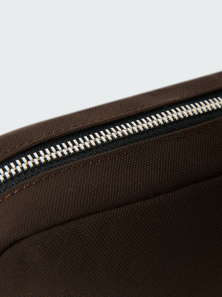 Transit Pouch in Cocoa