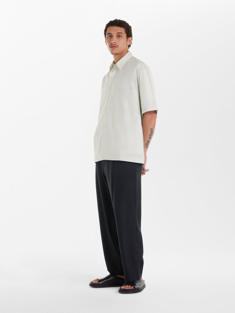 Tuck Linen Pant in Darkest Navy