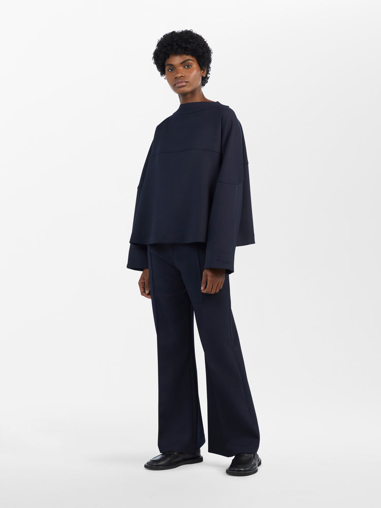 Velho Compact Top in Darkest Navy