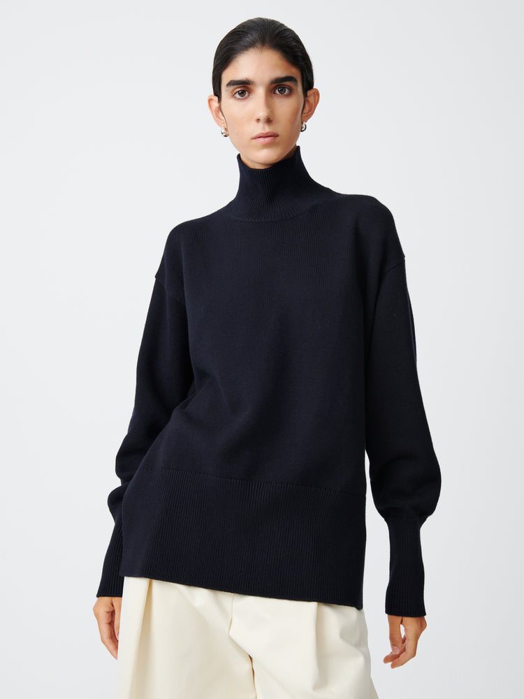 Viere Knit in Dark Navy