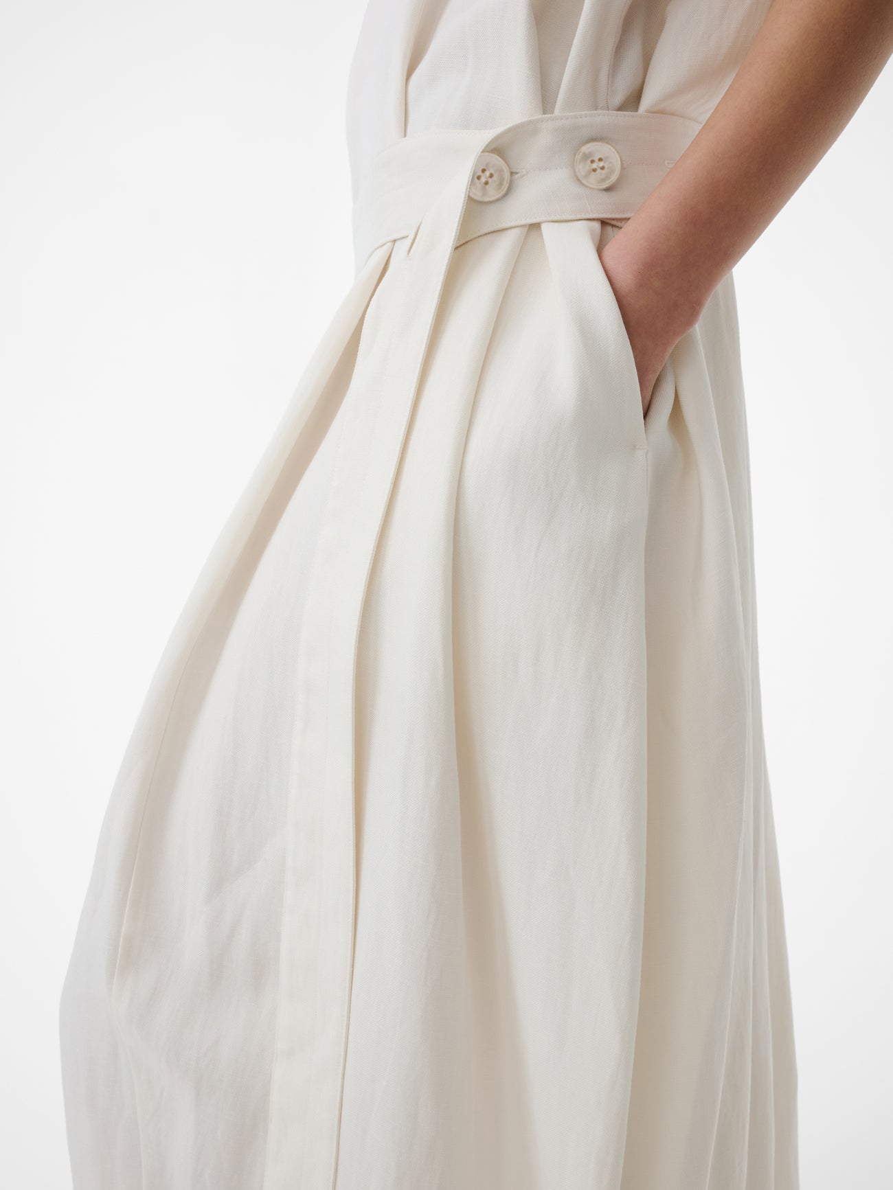 Wold Linen Dress in Chalk