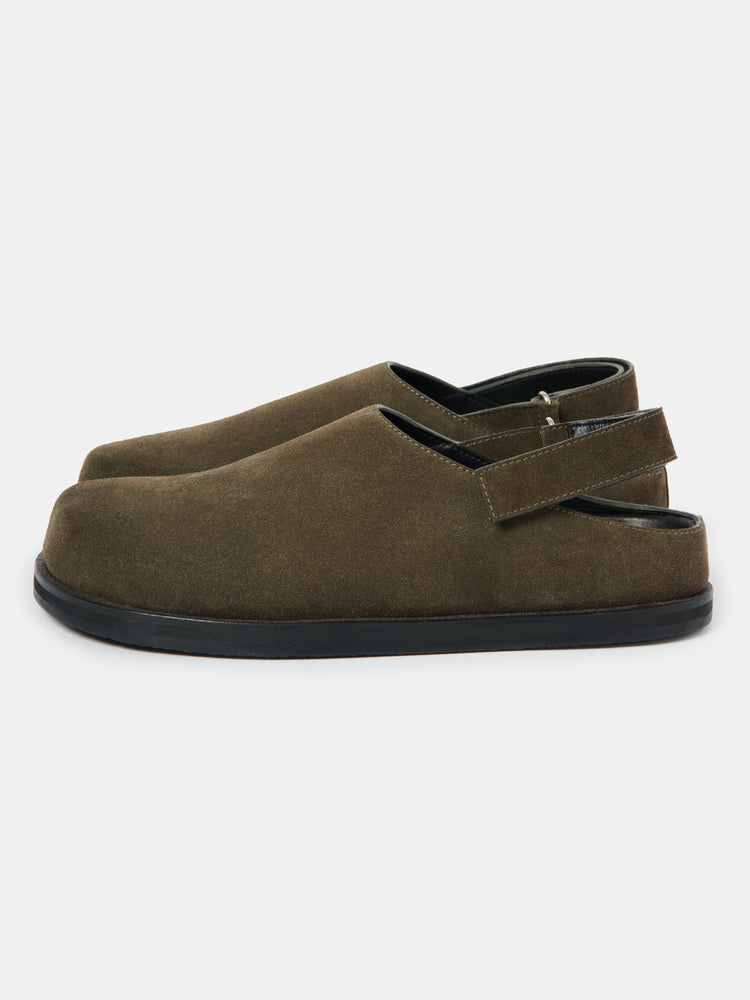 Hardning Suede Clog in Musk