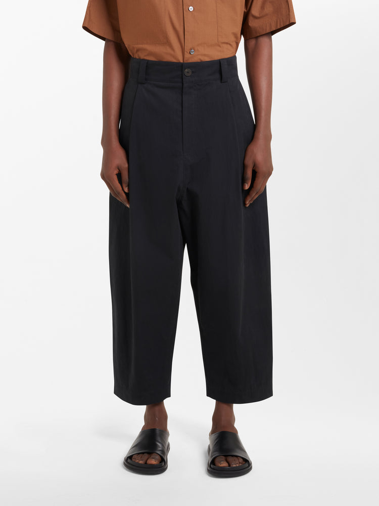 Sal Pant in Darkest Navy