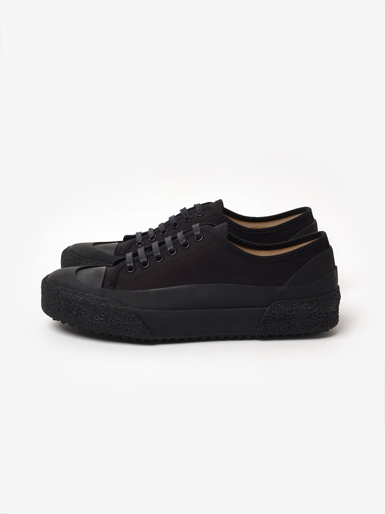 Sharp Canvas Shoe in Darkest Navy