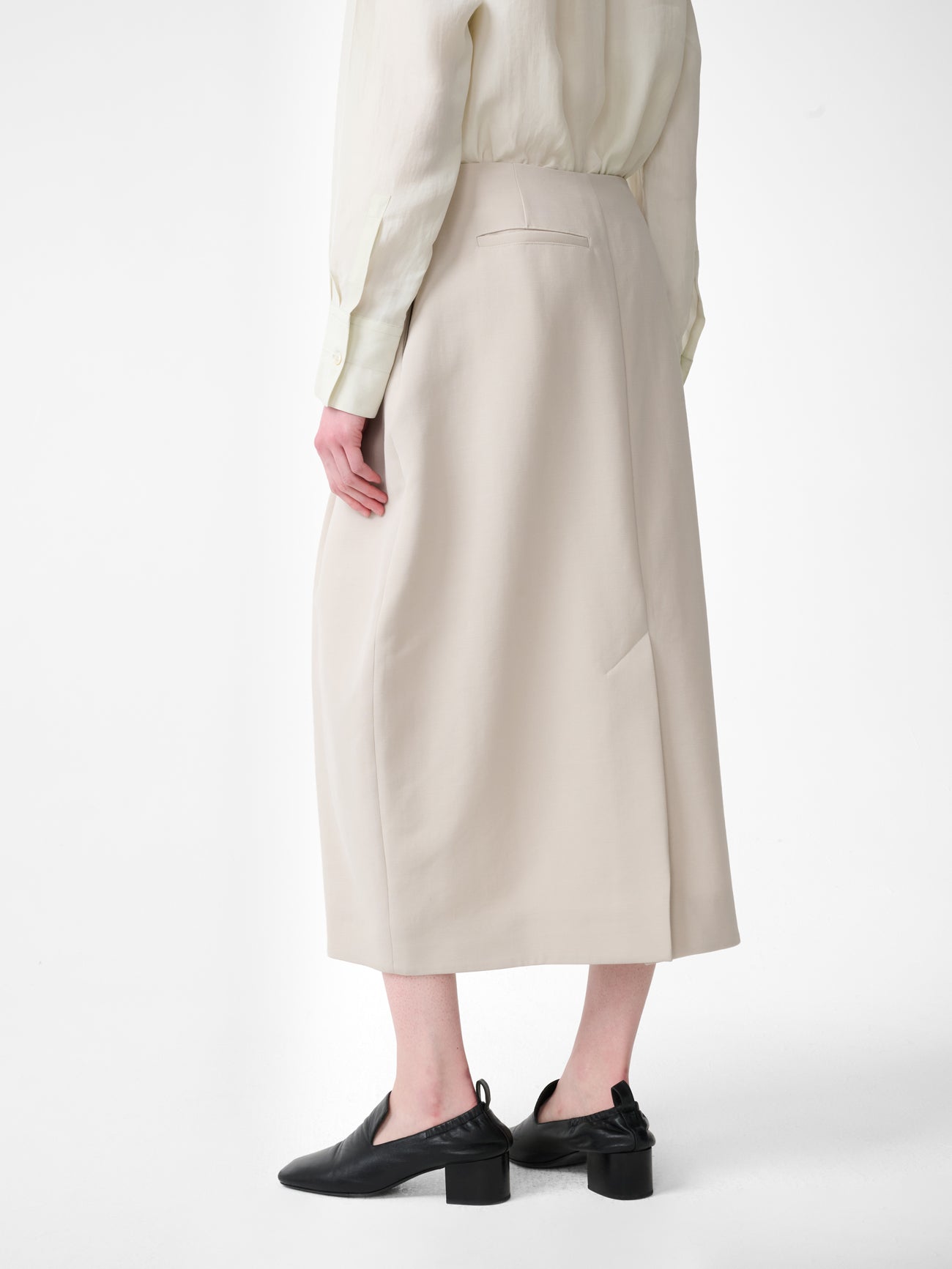 Carson Wool Skirt in Putty