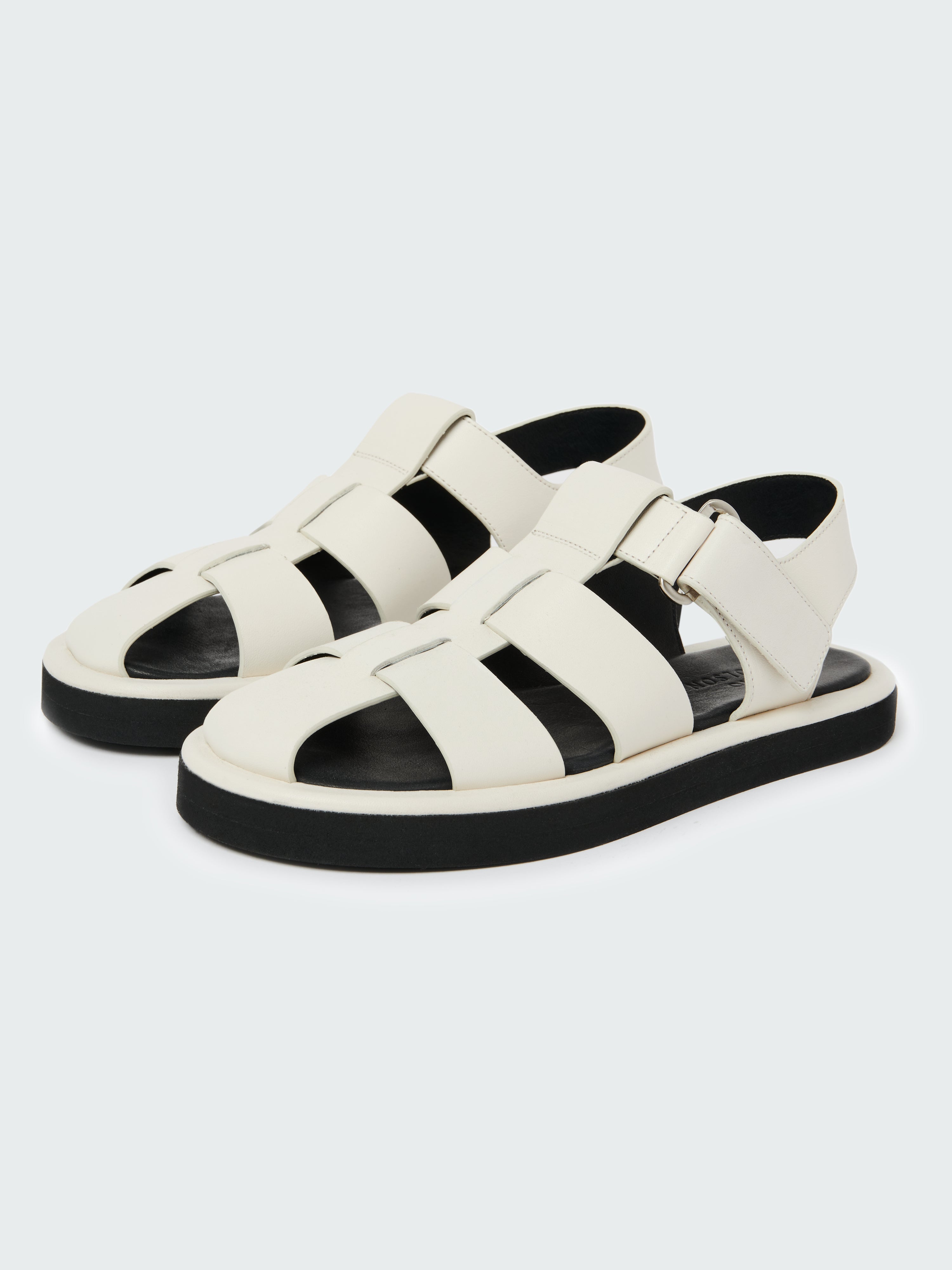 Cassius Shoe Parchment