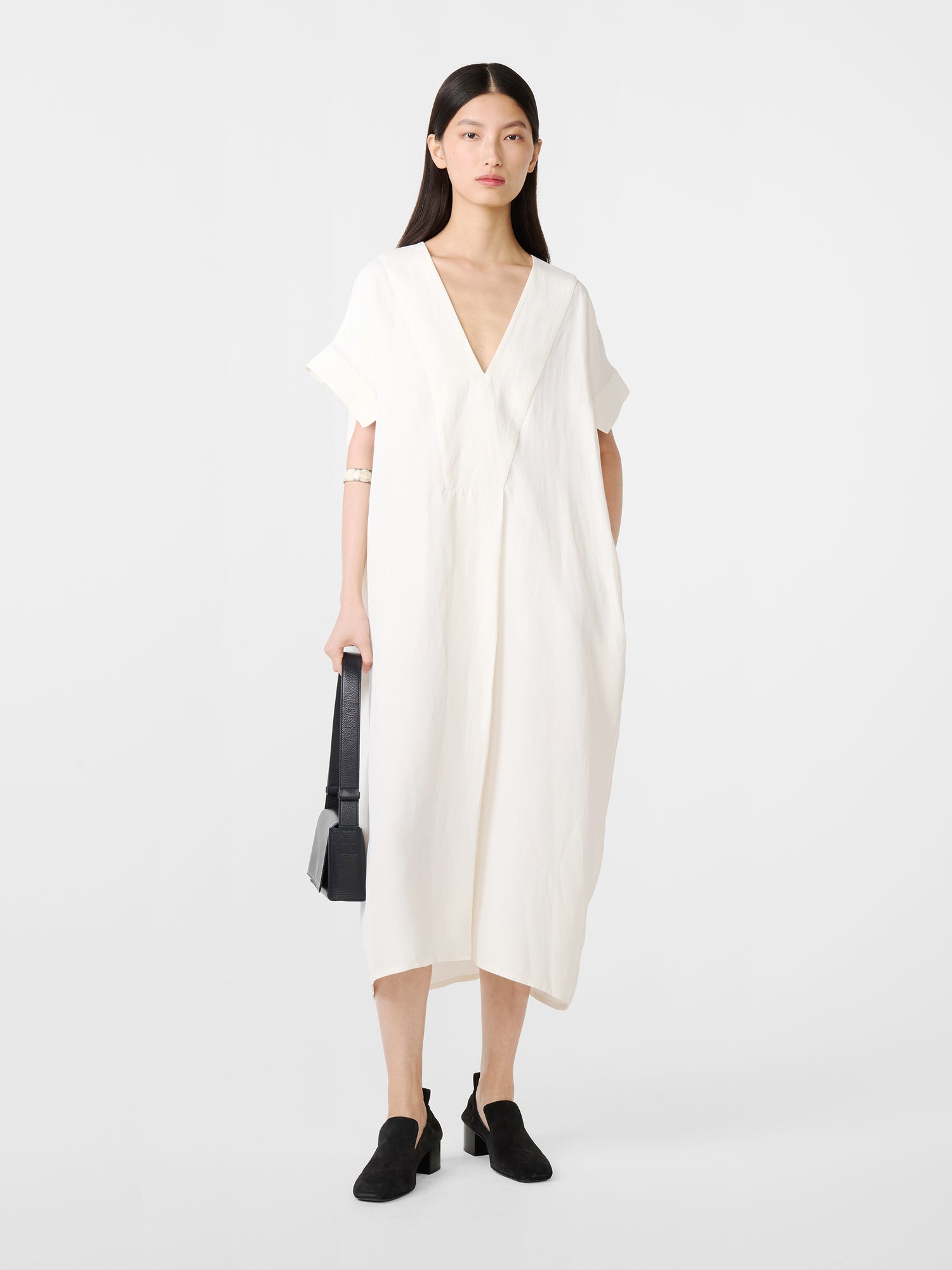 WOMEN'S DRESSES & SKIRTS