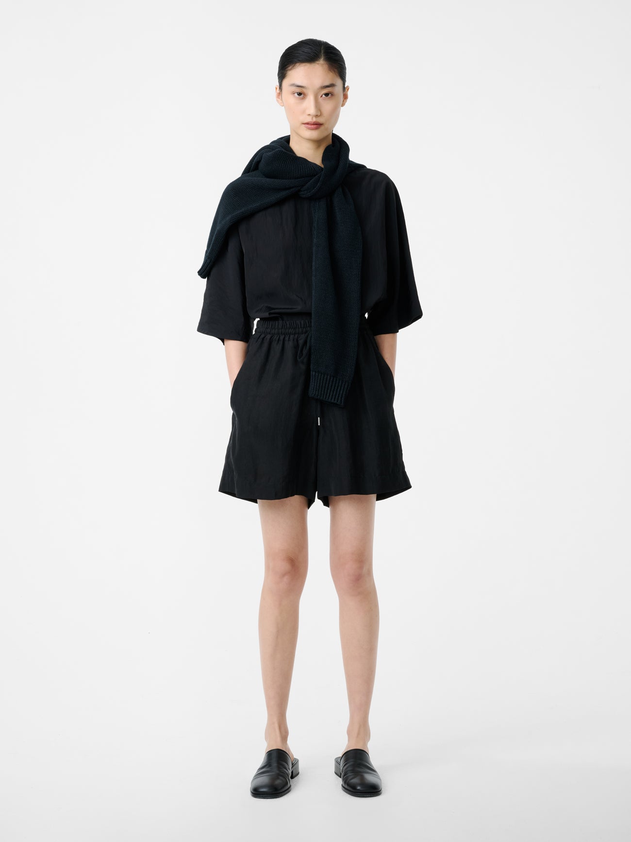 Karya Twill Short in Black - Studio Nicholson