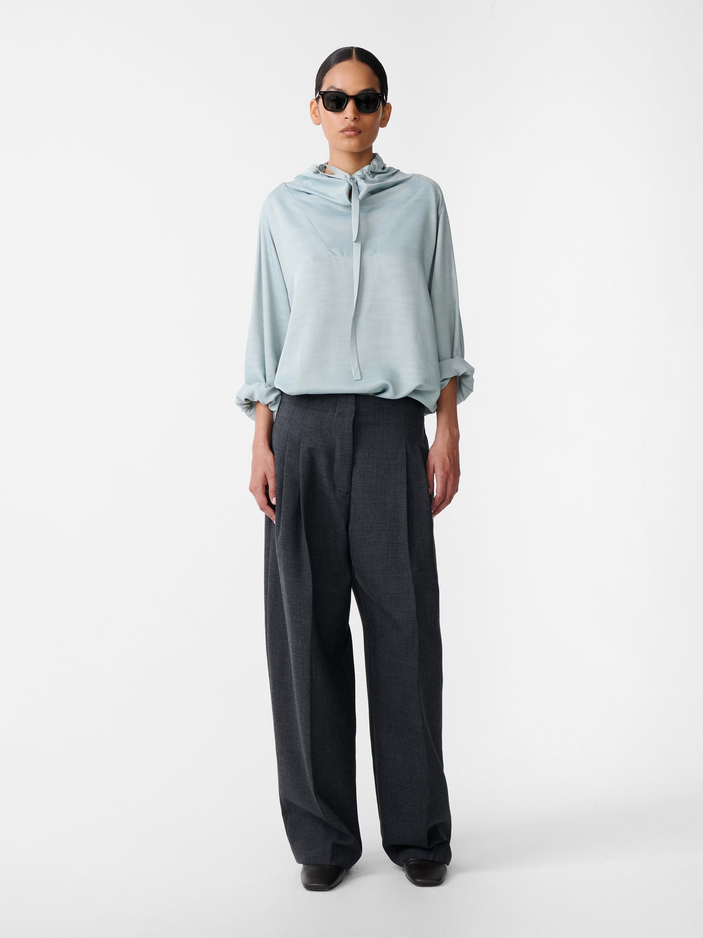 Lira Pant in Slate Melagne
