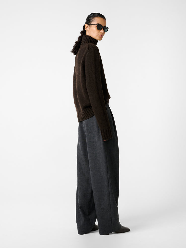 Loris Knit in Espresso Brown