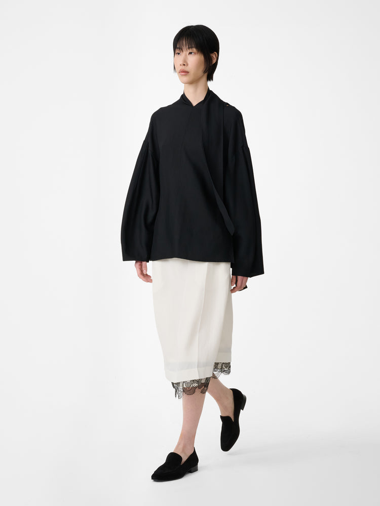 Loti Top in Black