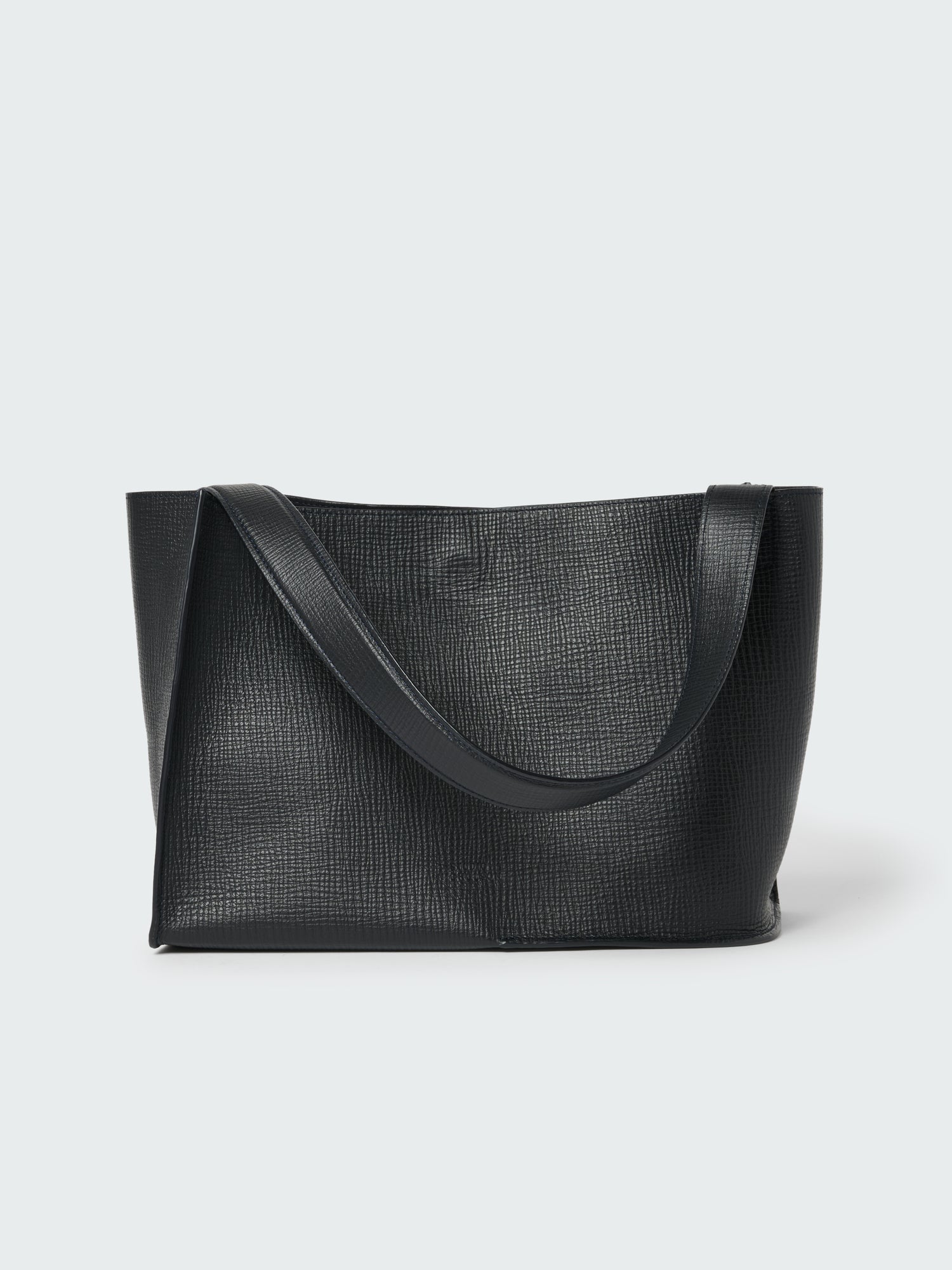 MEN'S BAGS AND LEATHER GOODS