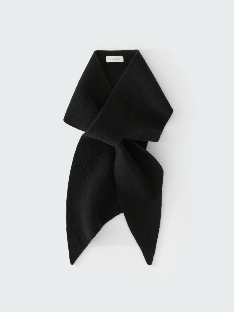 Noack Scarf in Black