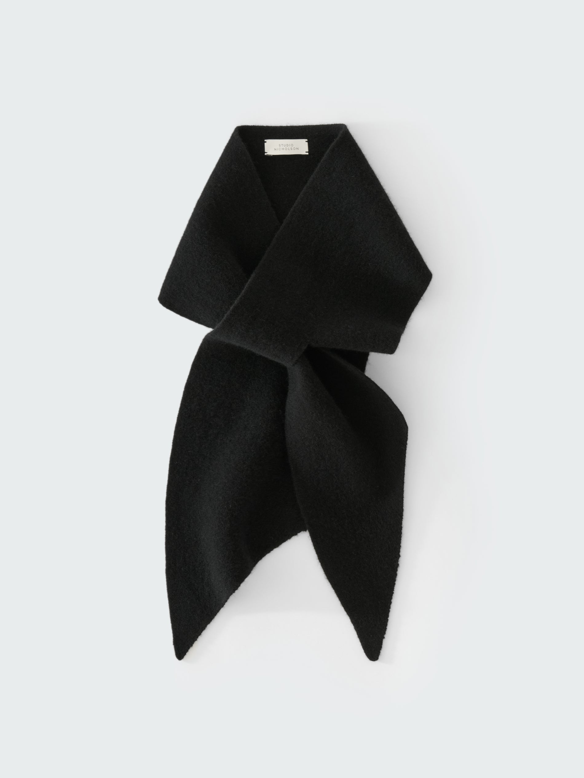 Noack Scarf in Black
