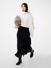 Oates Skirt in Darkest Black