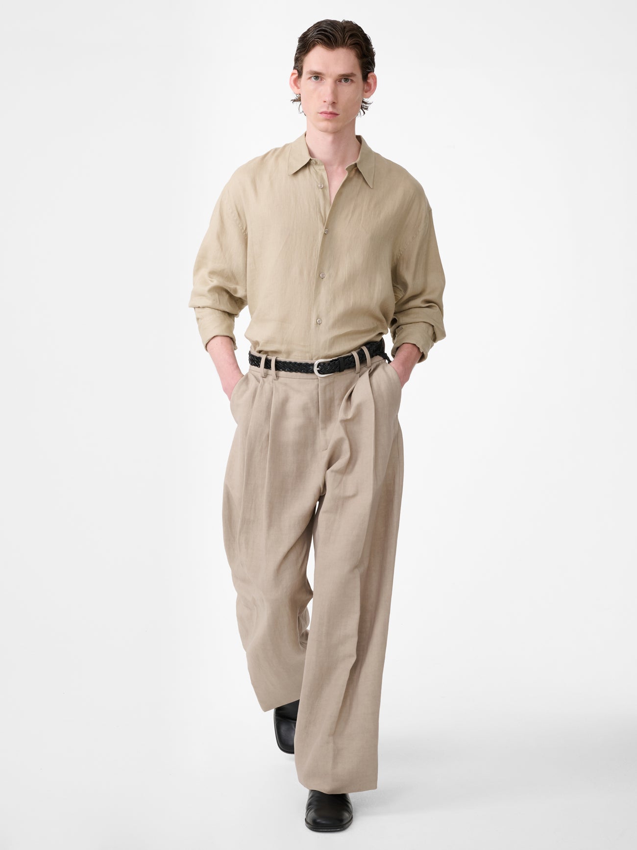 Rafe Linen Shirt in Sand
