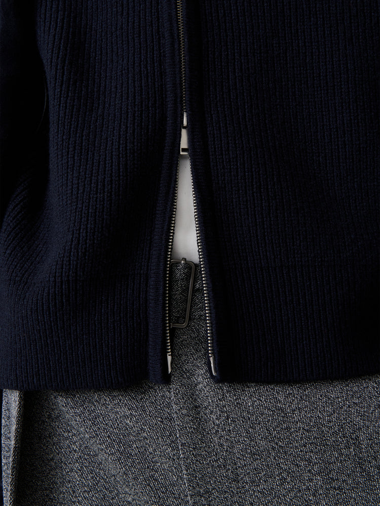 Sandos Knit in Darkest Navy