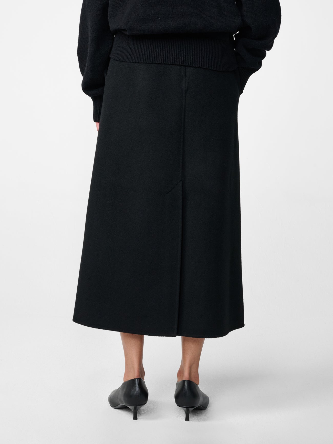 Savi Wool Skirt in Black