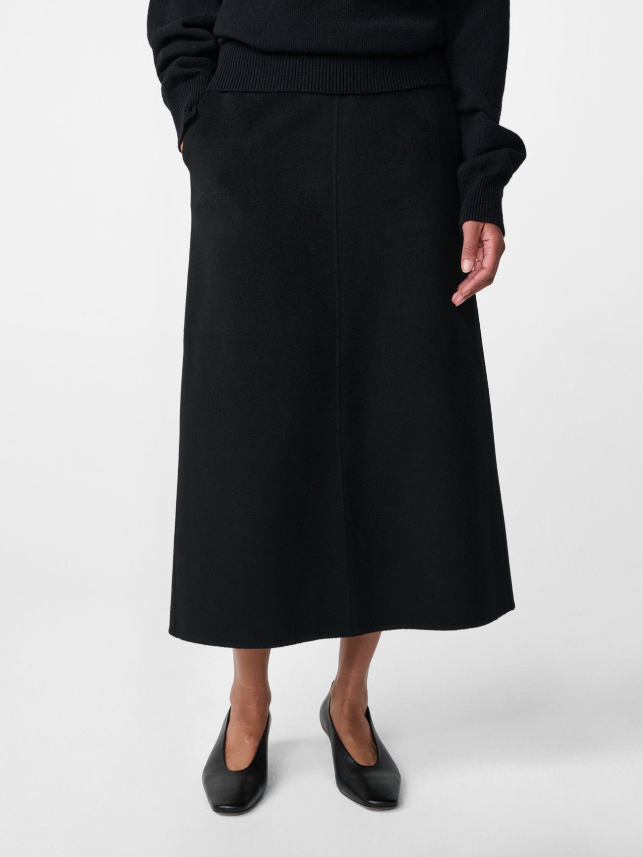 Savi Wool Skirt in Black