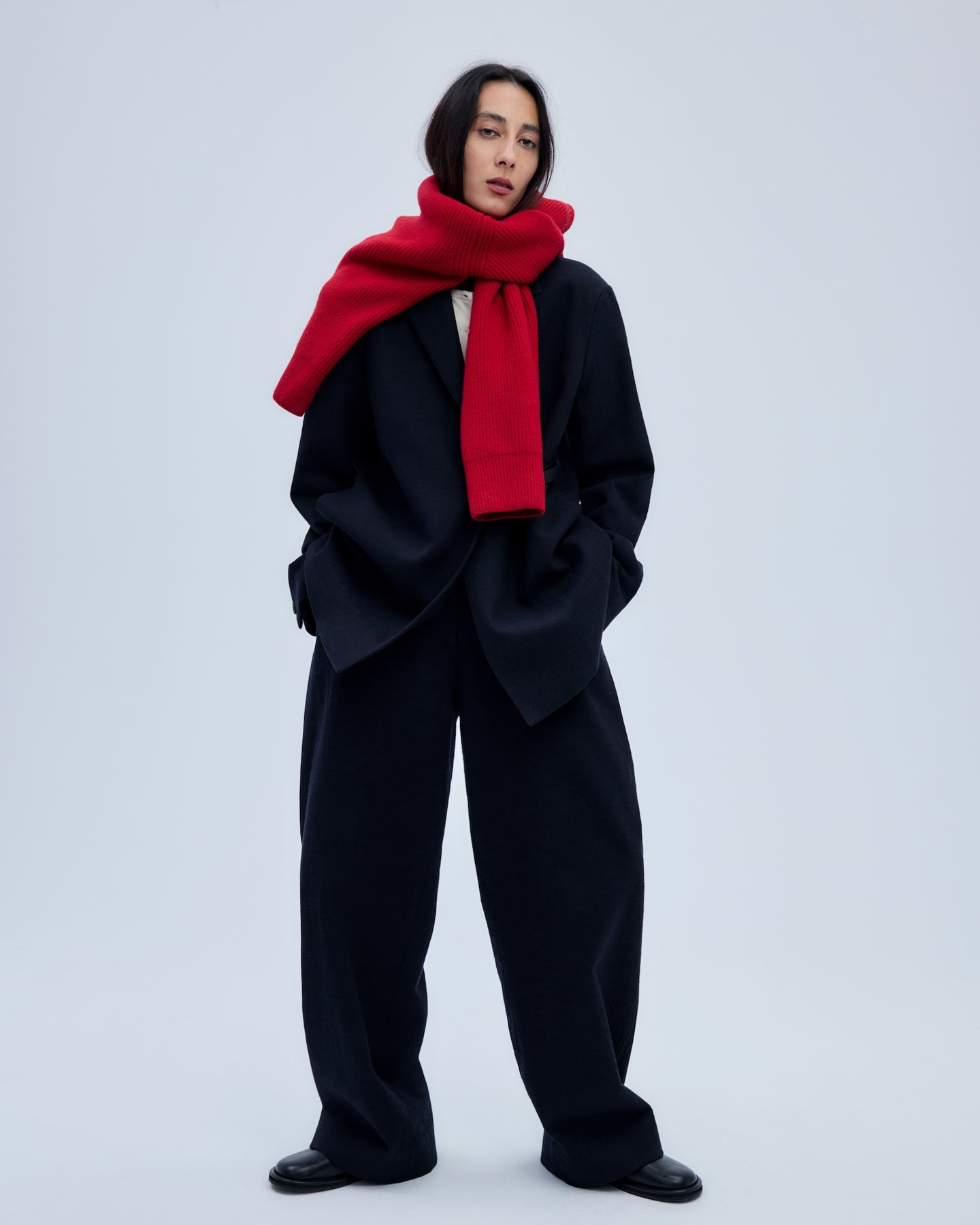 WOMEN'S AUTUMN WINTER '25 LOOKS