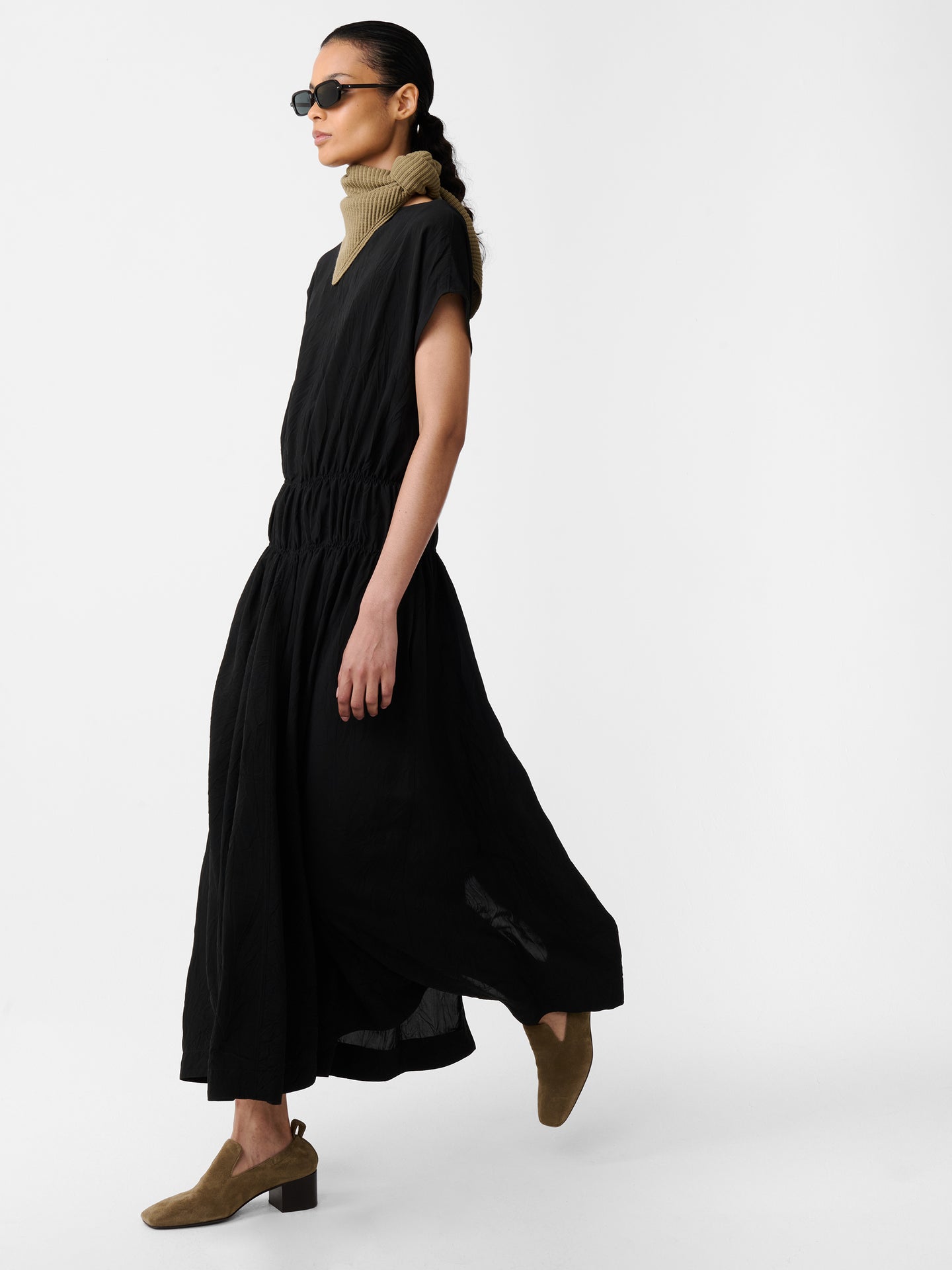 Studio Nicholson Vネック ノースリーブ ドレス 【関税込】 Studio Nicholson Dresses | Studio Nicholson Silk Dresses