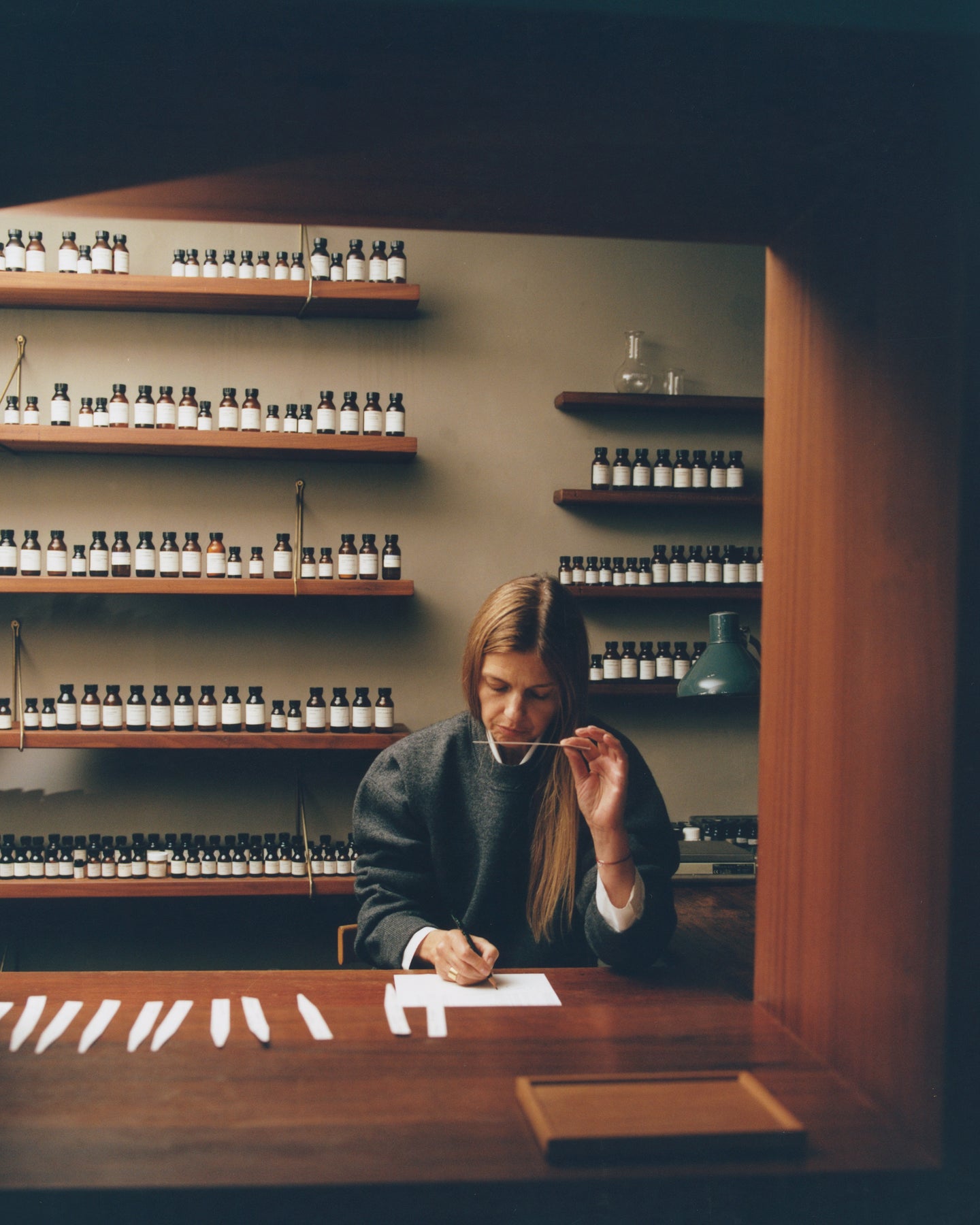 STUDIO NICHOLSON WOMAN | LYN HARRIS