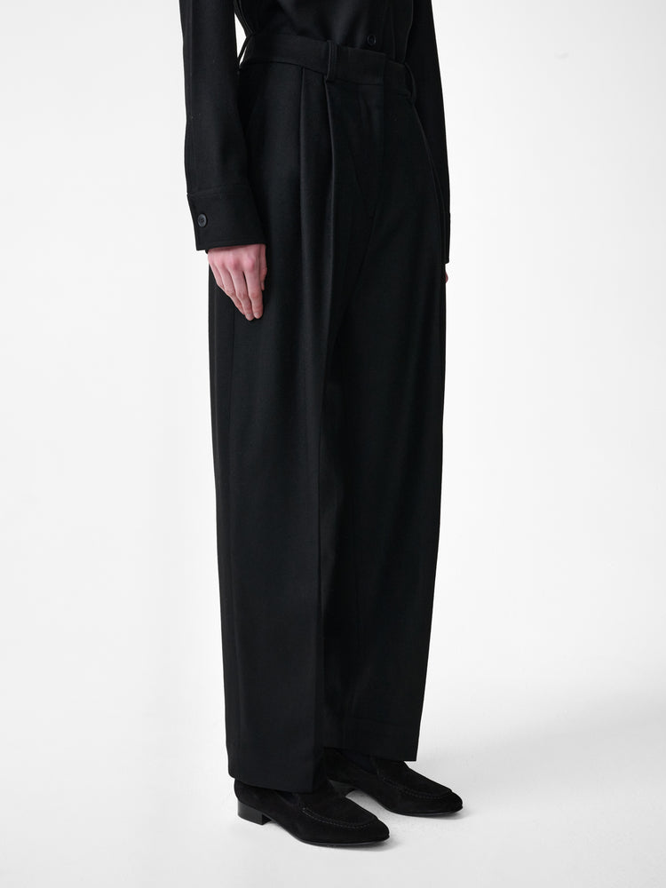 Sperro Wool Tailored Pant in Black