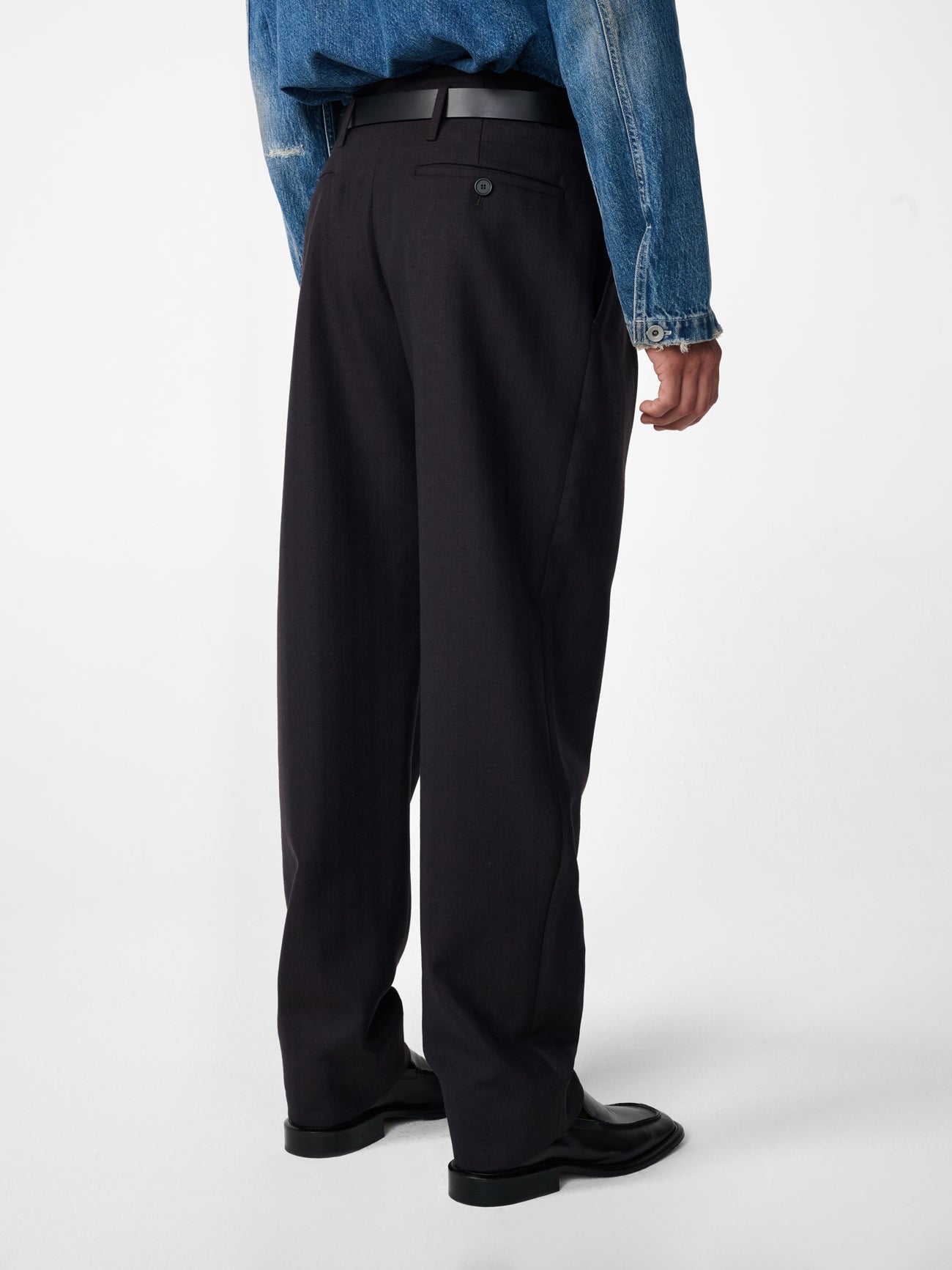 Taunton Tailored Pant in Black Grape