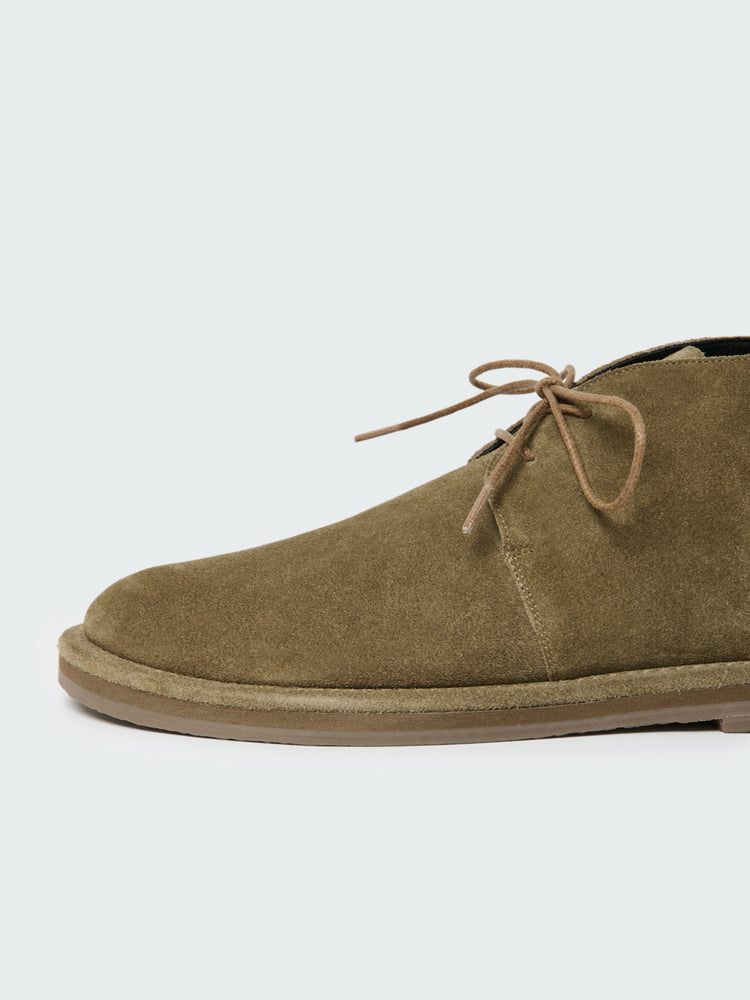 Men's Woodrow Suede Boot in Taupe