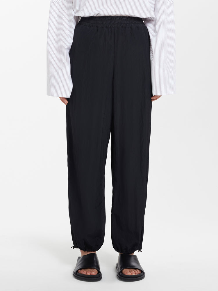 Gia Textured Viscose Pant in Black