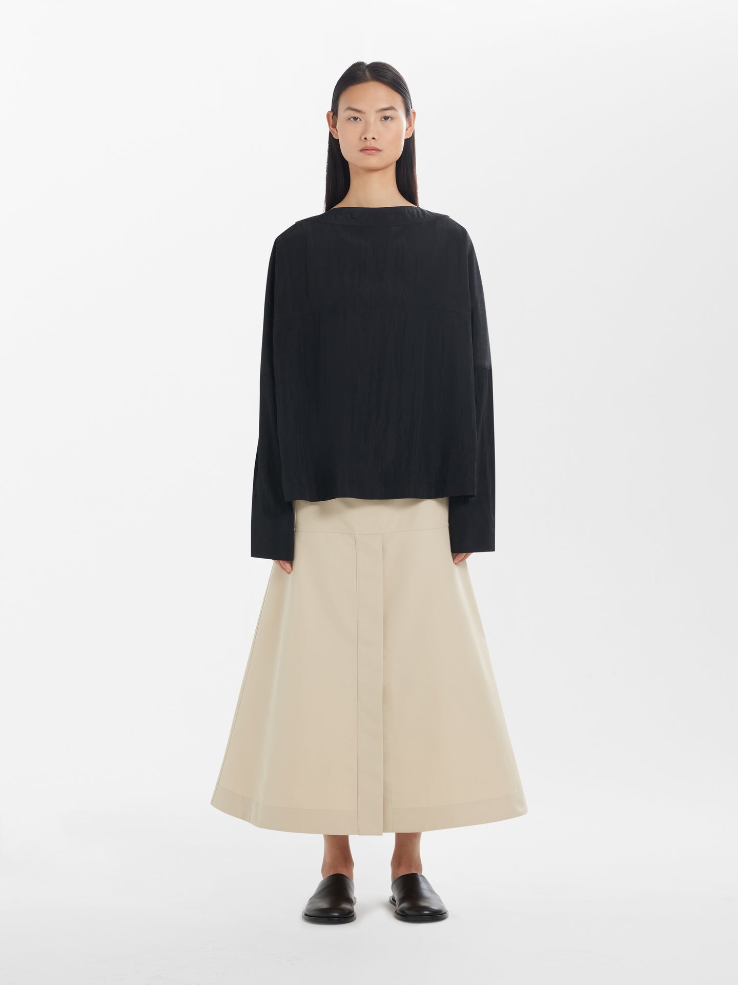 Velho Viscose Top in Black